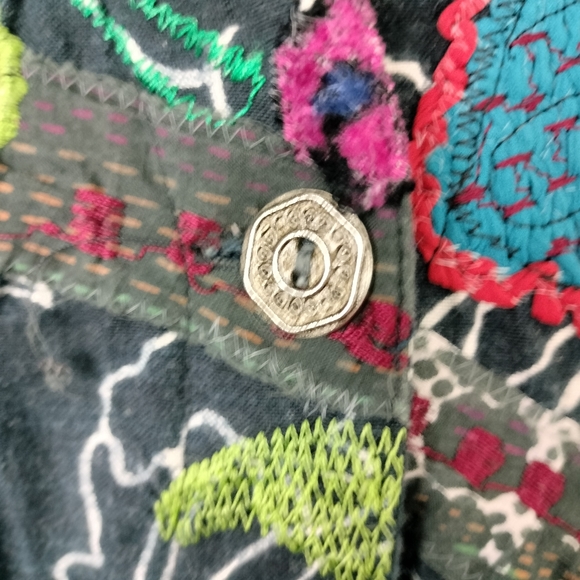 Chico's Super Unique Quilted Mixed Fabric Embroidered Waist Coat Sz. 1 (Lg) - Picture 2 of 14